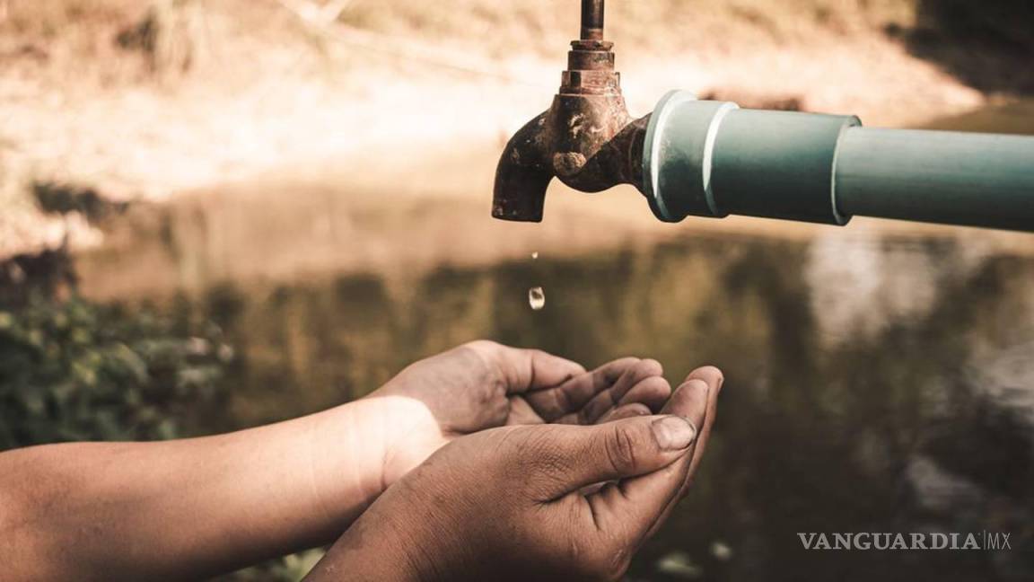 El agua falta, mientras siete empresas acaparan 70% del líquido en México
