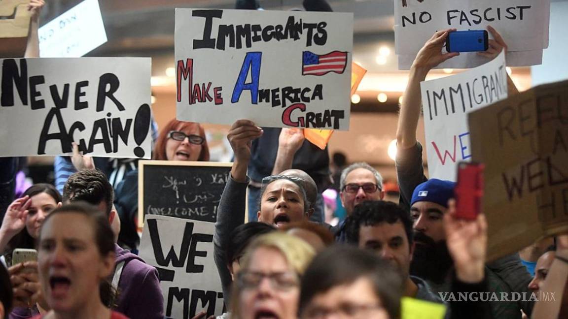 Corte Suprema permite veto migratorio de Trump