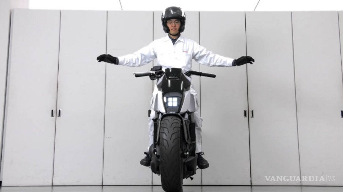 #CES2017: Honda crea una motocicleta que no se cae