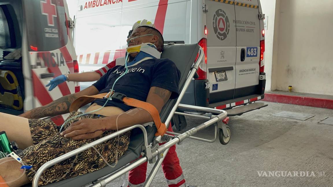 Vuelcan en la carretera a Zacatecas; uno de ellos se encuentra grave