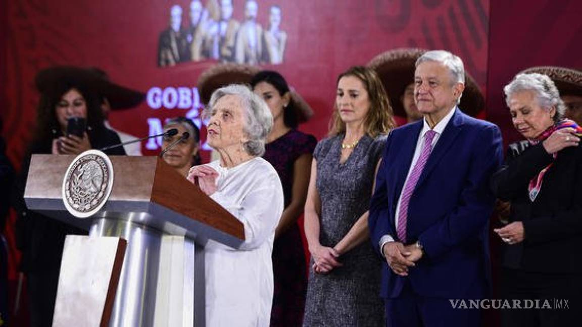 Fundación de Poniatowska niega recibir dinero de AMLO