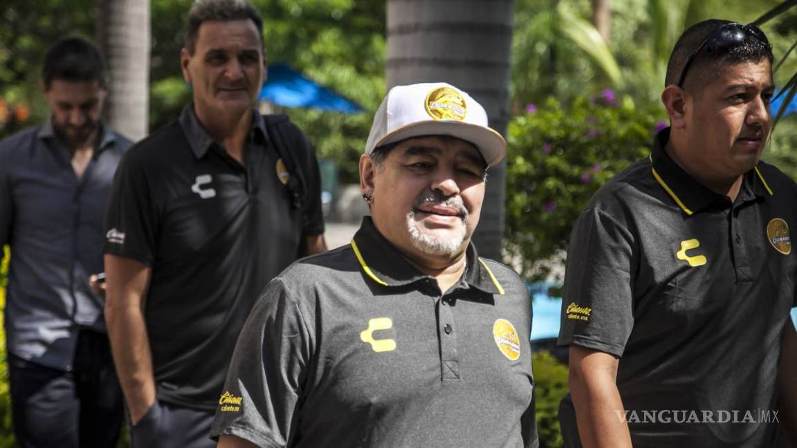 Con seis guaruras y en avión individual, viajará Maradona al duelo entre Alebrijes y Dorados