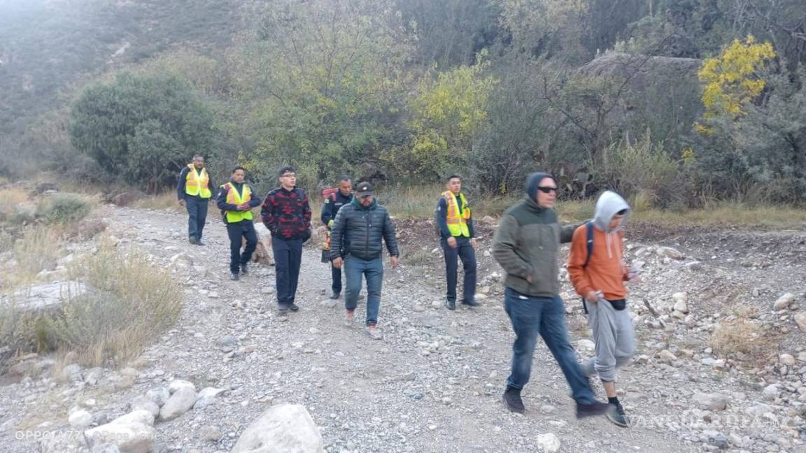 $!Autoridades locales y voluntarios participaron en la operación de rescate en el Cañón de San Lorenzo.