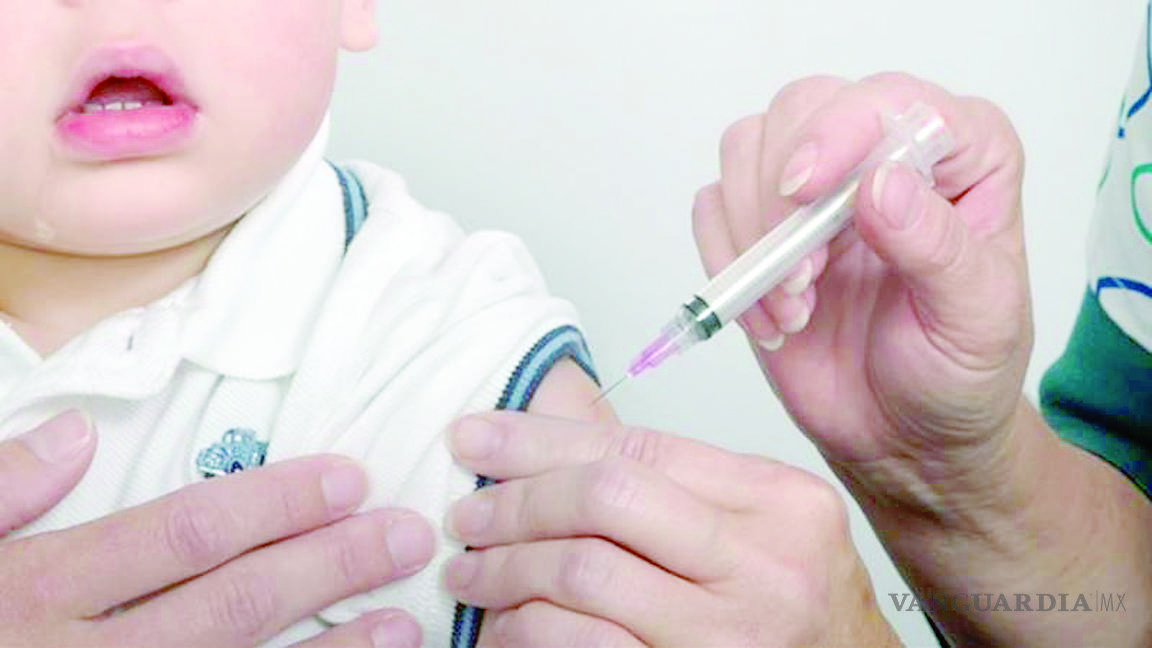 Enfrentan clínicas del IMSS de Coahuila escasez de vacuna triple viral
