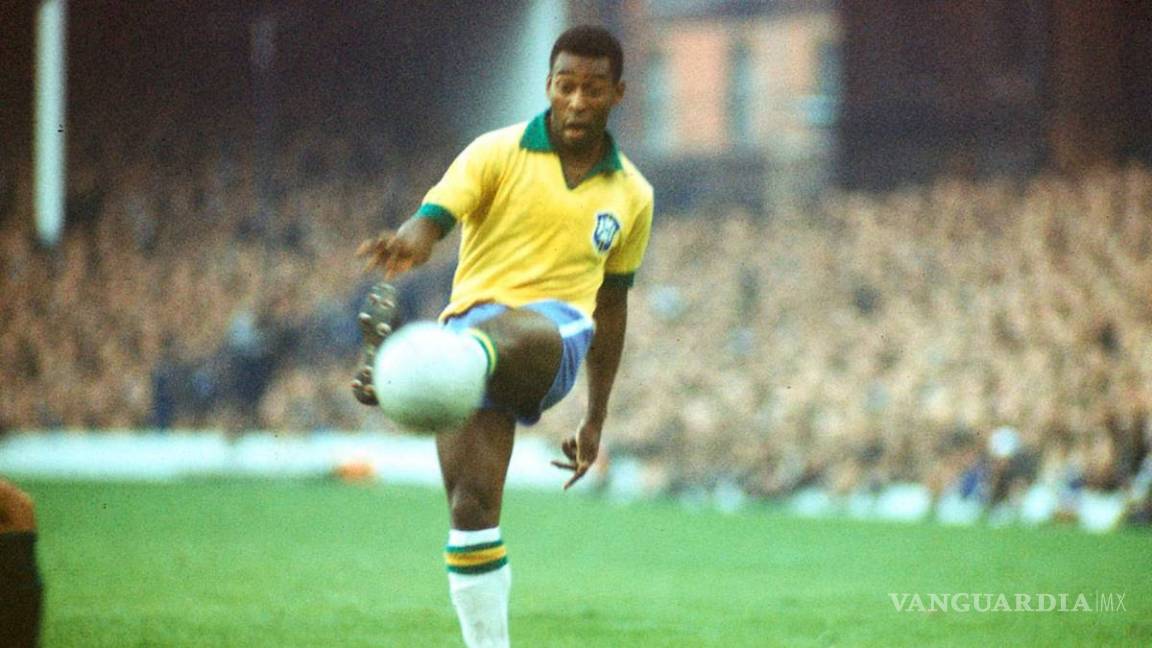 El día que 'Pelé' casi juega... ¡con la camiseta de Chivas!