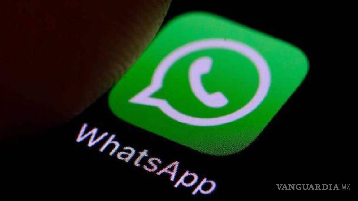 ‘Enloquecen’ por caída de WhatsApp