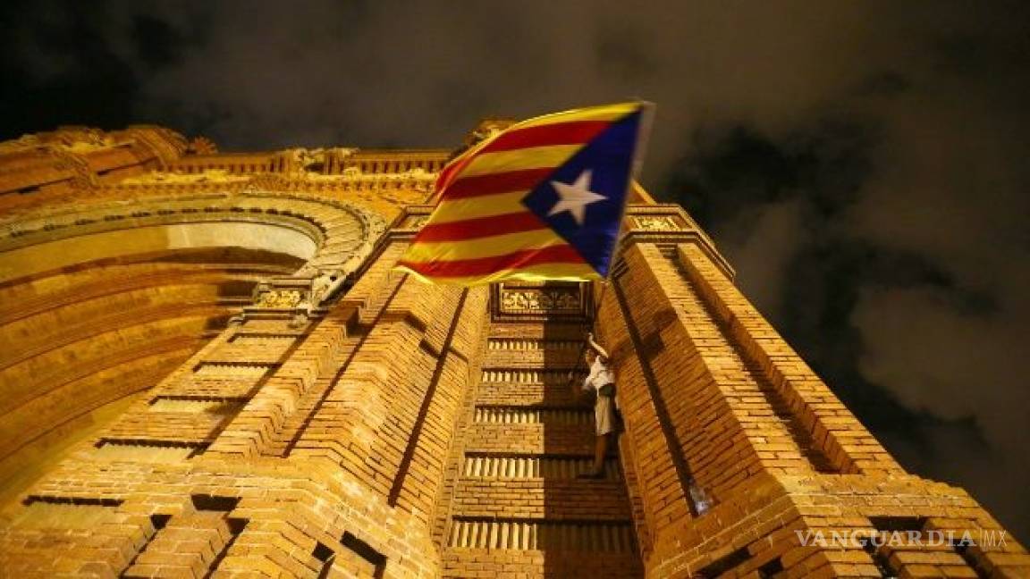 Tribunal Constitucional de España declara ilegal el referendo catalán