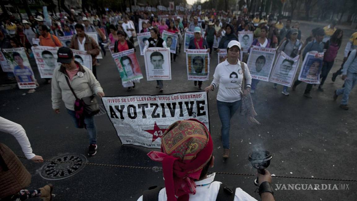 Uruguayos piden a México investigar al Ejército 3 años después de Ayotzinapa