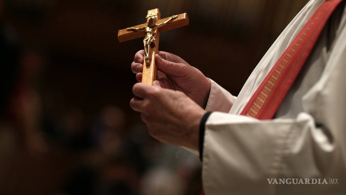 Irlanda busca poner fin al estigma de hijos de sacerdotes