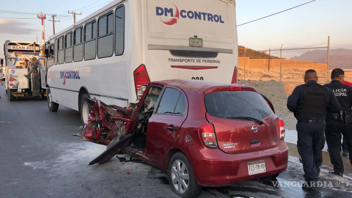 Choque en carretera Saltillo-Monterrey deja persona prensada