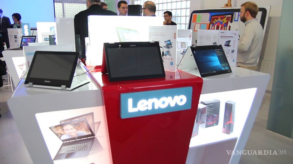Lenovo exhibe nuevos dispositivos en el CES 2016.