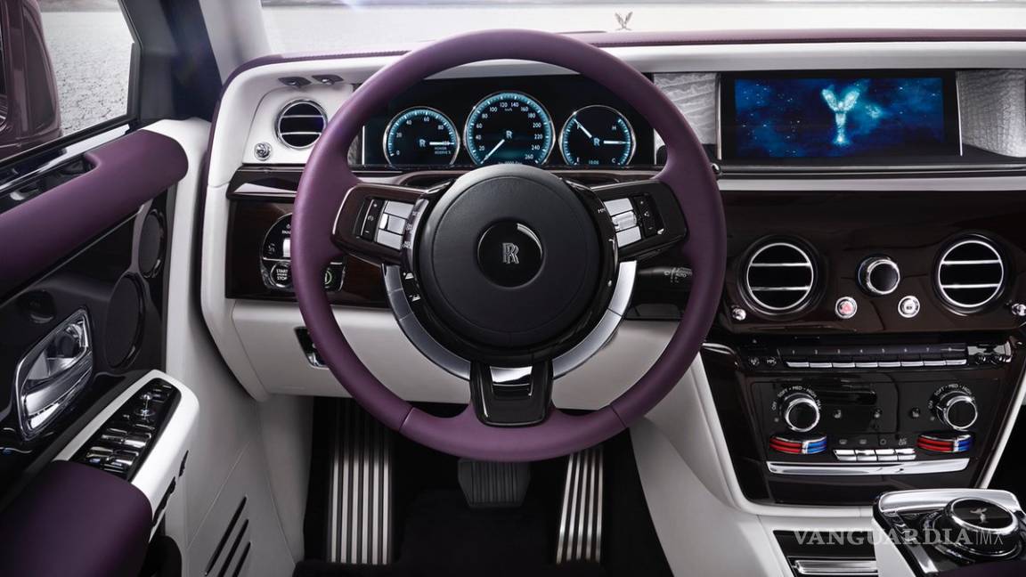 $!Rolls-Royce presentó el auto más lujoso que ha diseñado en su historia