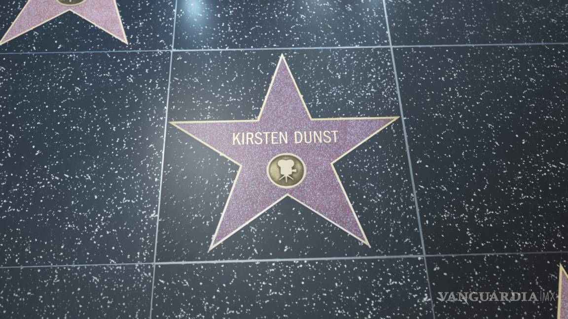 Kirsten Dunst recibe estrella en Paseo de la Fama