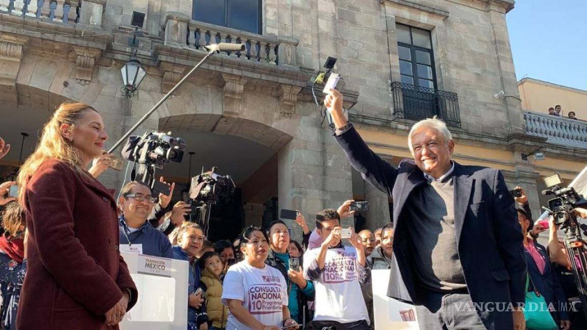 Andrés Manuel López Obrador vota en consulta ciudadana sobre Tren Maya