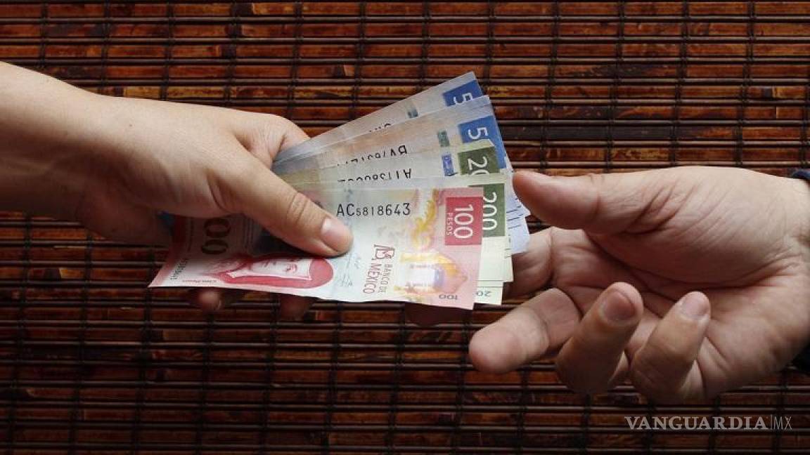 Salario mínimo 2024... ¿Cuántos pesos subiría con la propuesta del sector empresarial a partir del 1 de enero de 2024?