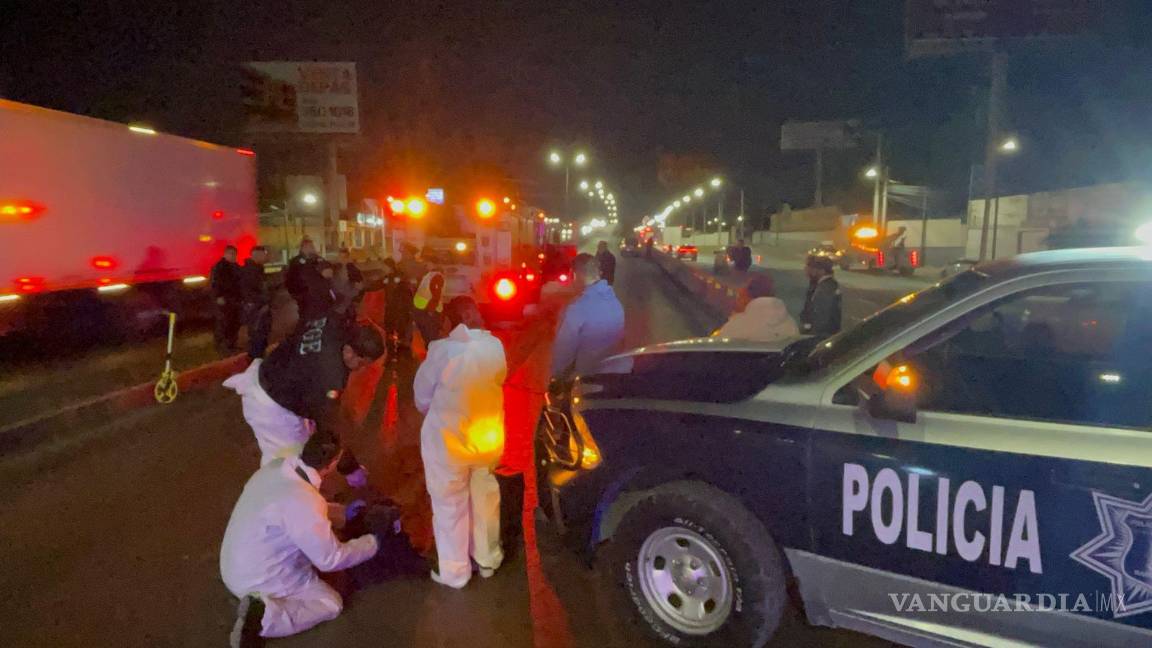 $!Elementos de la Policía Municipal y servicios de emergencia acudieron al lugar del accidente.