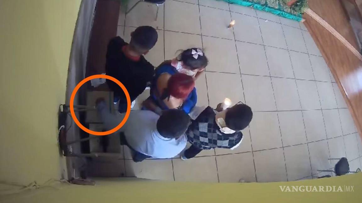 Sorprenden a familia sustrayendo diezmo en un templo de Saltillo; video se viraliza en las redes sociales
