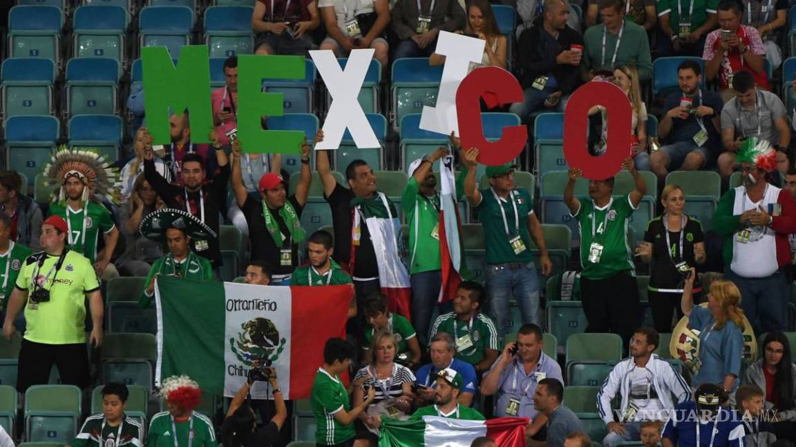 Luis Miguel llega a Rusia, fanáticos del Tricolor cambian el '¡Eh, puto!' por 'Entrégate'