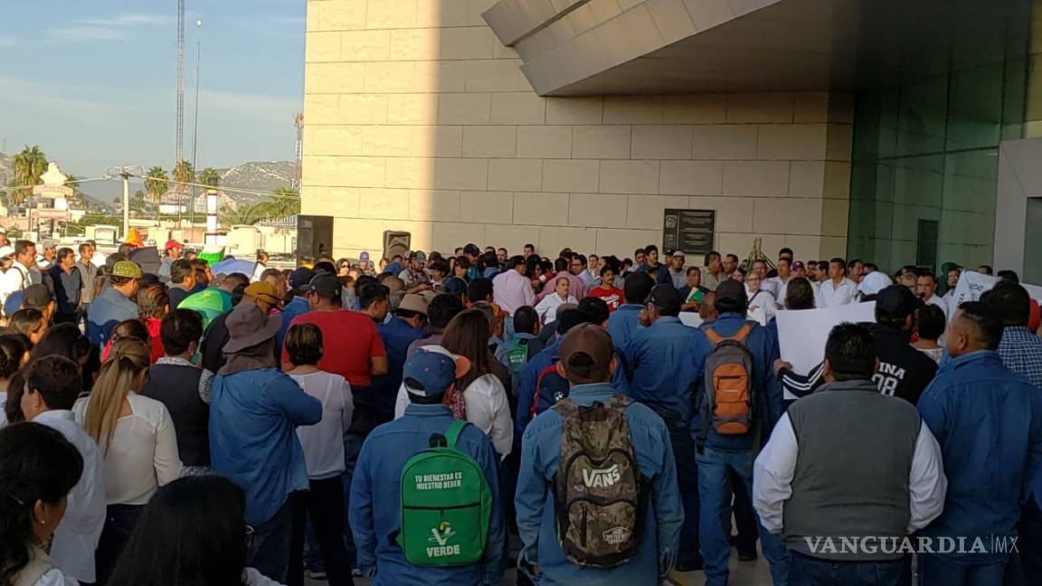 Paran labores más de mil trabajadores del Ayuntamiento de Torreón