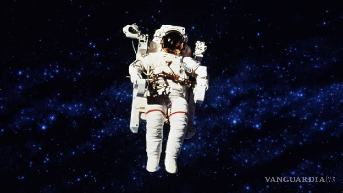 Qué pasaría si un astronauta se quita el casco durante una