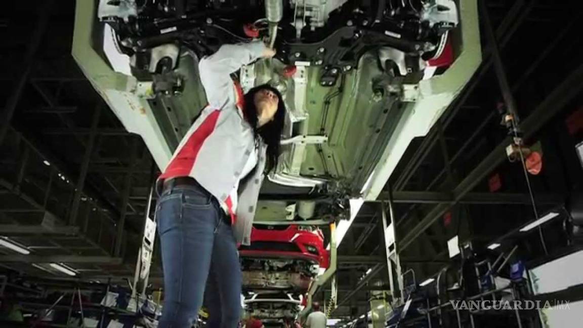 Ante falta de mano de obra, industria automotriz de Japón contratará más mujeres ingenieras
