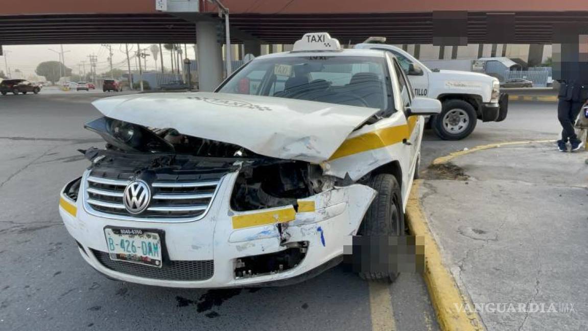 $!Autoridades municipales atendieron el accidente y movieron los vehículos para liberar la vialidad.