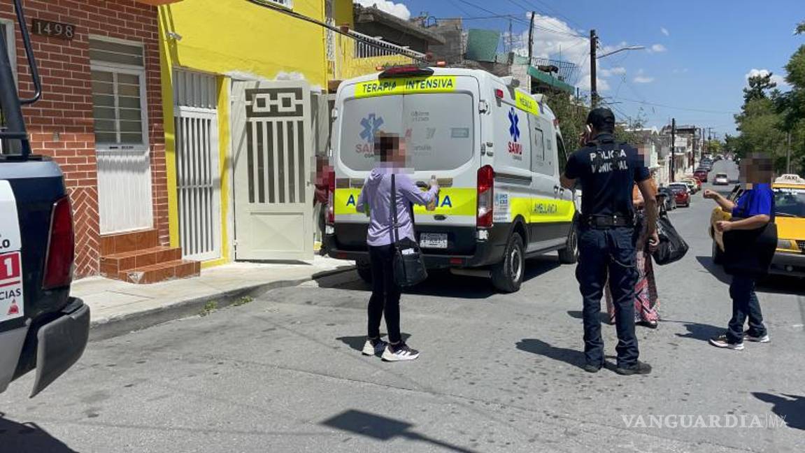 $!Padres de familia y docentes auxiliaron al docente luego de la agresión por un exalumno.