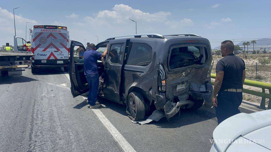 Vagón choca por alcance y provoca accidente múltiple en la Monterrey-Saltillo; tres resultan heridos