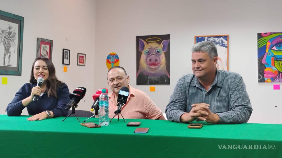 $!En Monclova, Lalo España ofreció una rueda de prensa en la que habló sobre seguridad y valores.