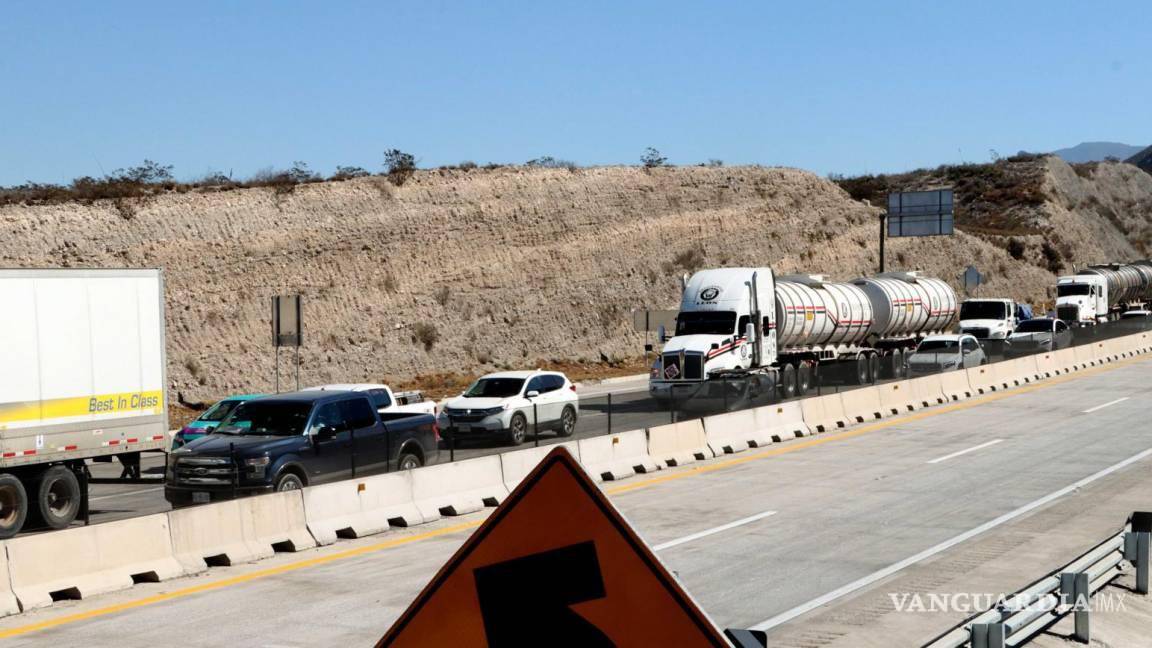 Cierran carriles de la autopista Saltillo-Monterrey por trabajos de mantenimiento