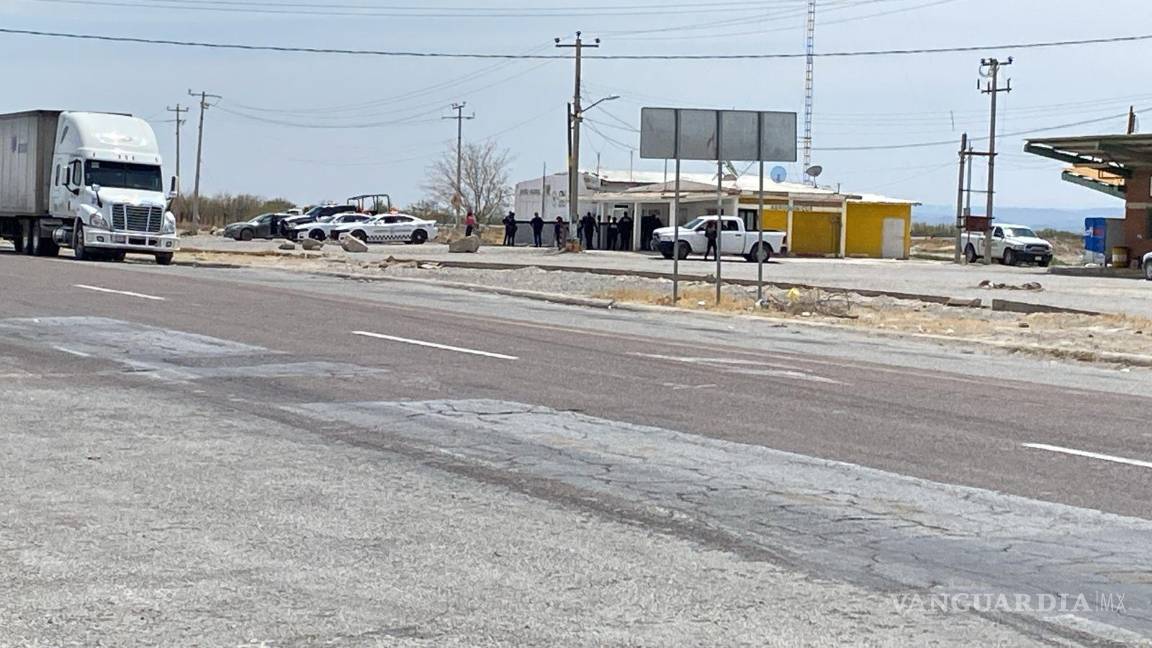 $!Autoridades federales y estatales desplegaron un operativo en el paradero de Paila tras la localización de un vehículo con reporte de robo.