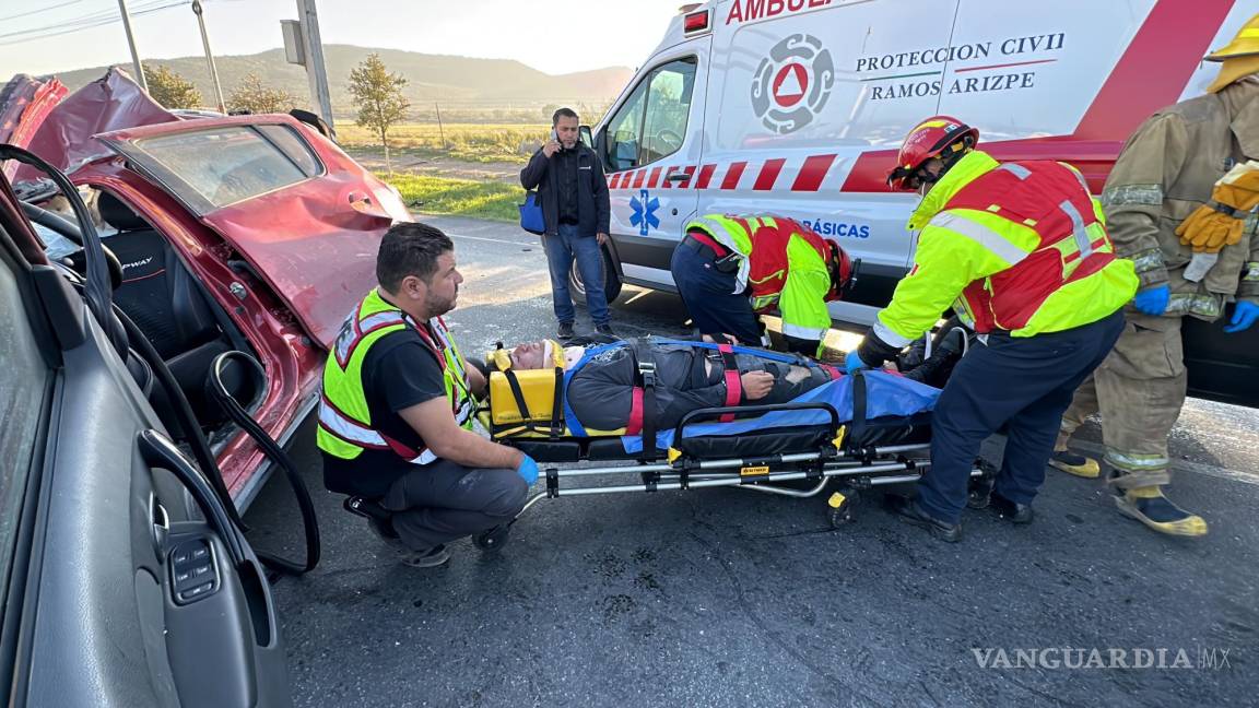 Hombre queda inconsciente tras fuerte accidente en carretera Saltillo-Monterrey