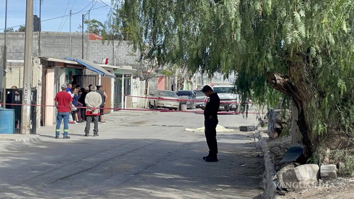 Saltillo: hombre muere atropellado por camión de la basura mientras dormía en la calle