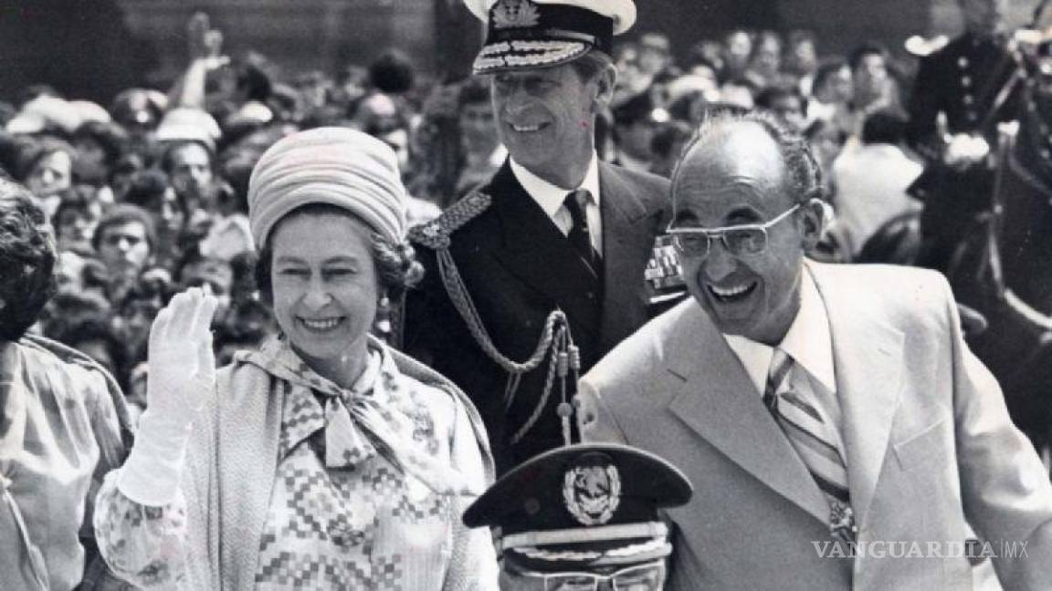 $!La reina Isabel II, Felipe de Edimburgo y Luis Echeverría Álvarez.