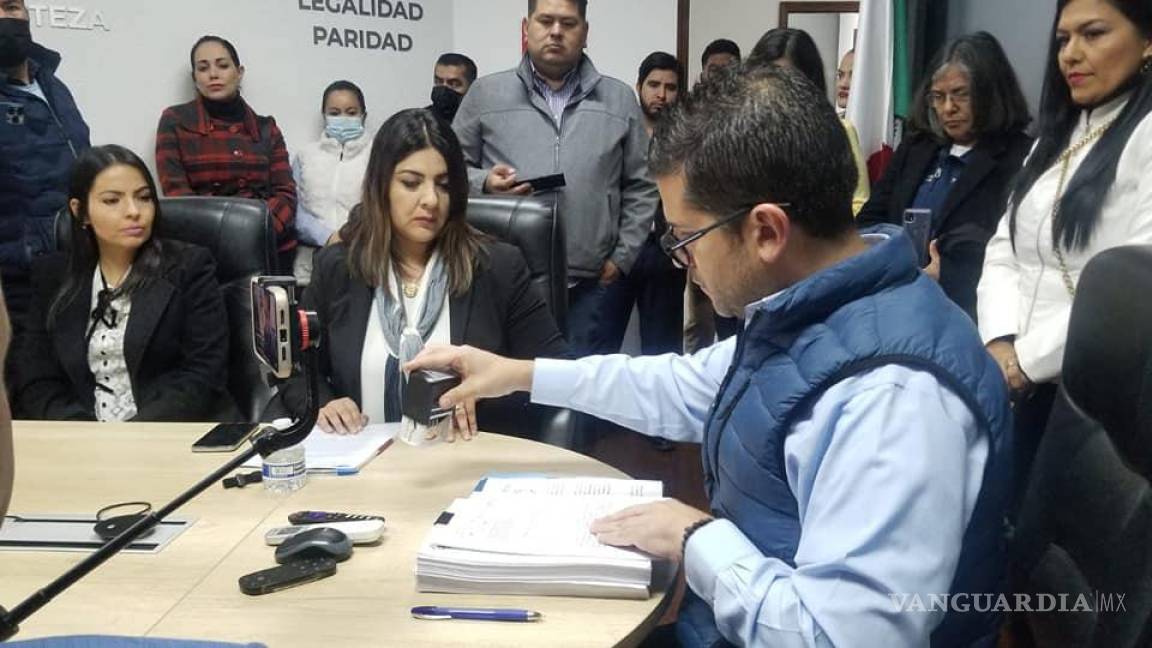 Denuncian a alcalde de Ensenada por violencia política de género; recomienda a regidora ‘hacer el amor’