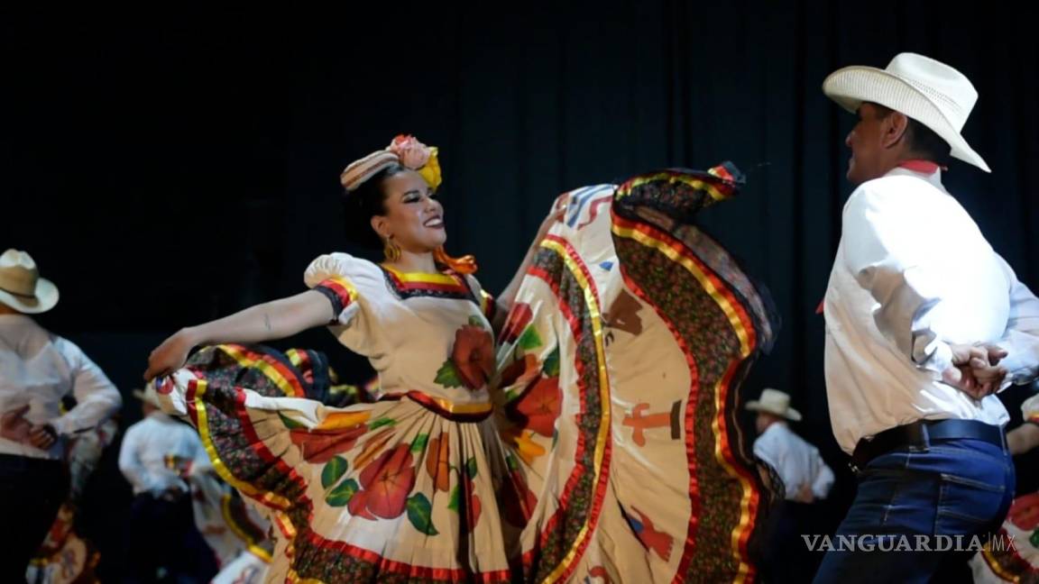 Acuña recibe a bailarines y músicos en la 11ª Edición del Mitote Folklórico 2024