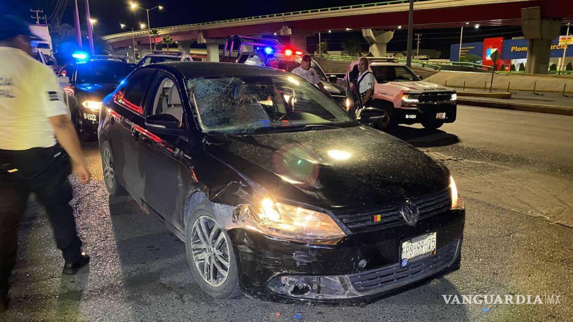 $!El auto fue localizado cuando circulaba por el bulevar Fundadores.