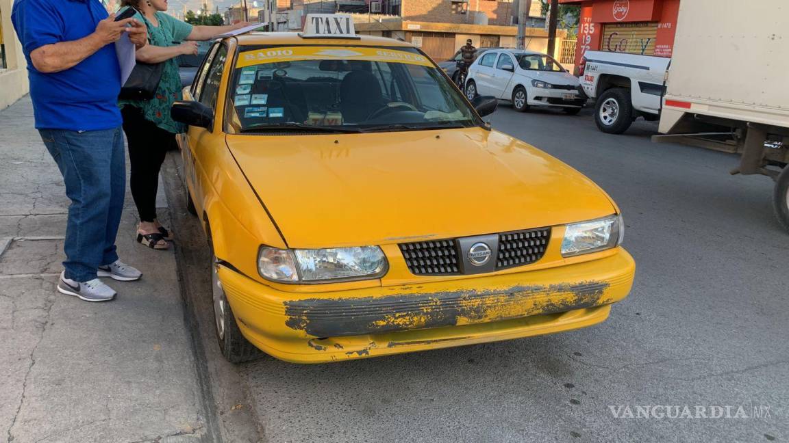 Taxista provoca accidente en la Antonio Cárdenas, Saltillo; no se reportan heridos
