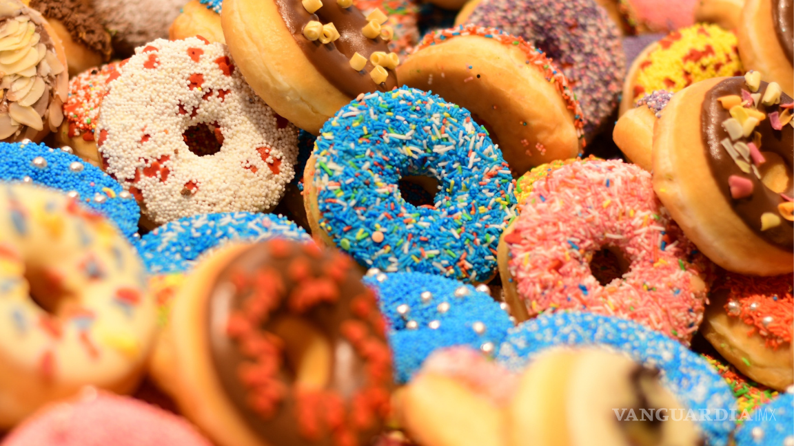 ¿Se te antoja comida dulce?... Caminar ayuda a reducir el deseo de comerla, según la ciencia