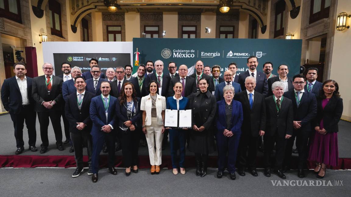 Claudia y el acuerdo voluntariamente a fuerza con los gasolineros