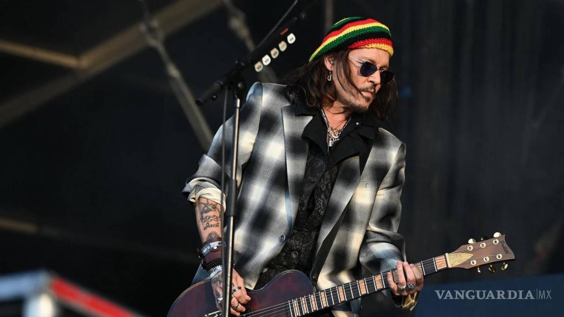 Cancelan concierto de Johnny Depp tras desmayo: Preocupa su salud