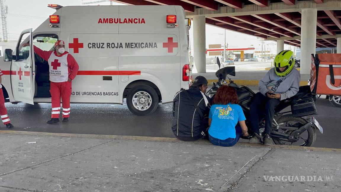 Saltillo: ‘No vale nada la vida’, dice mujer en crisis bajo puente vehicular