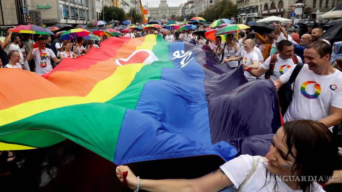 Grecia legaliza matrimonio gay y adopción para parejas homosexuales