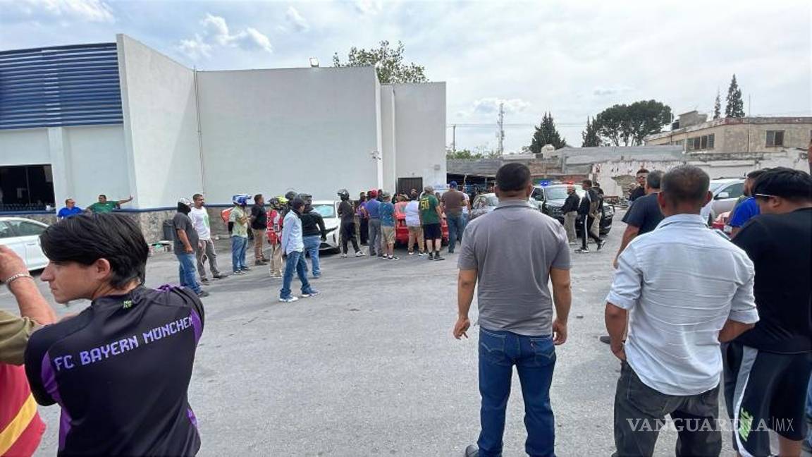 $!La situación escaló cuando el gerente del bar intentó amedrentar a los oficiales que respondieron al reporte.