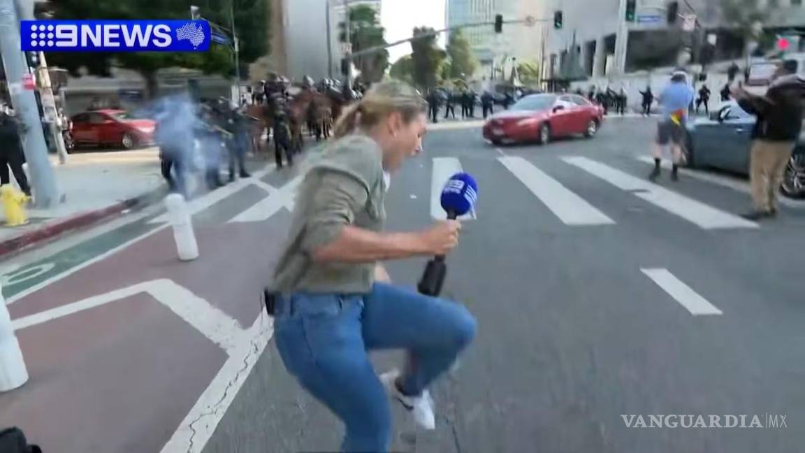 Reportera es alcanzada por bala de goma cuando cubría protestas en Los Ángeles