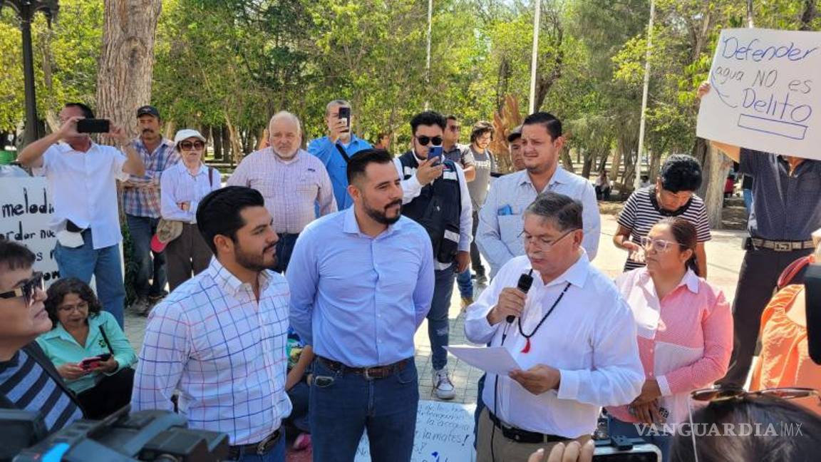 $!Varios manifestantes acusaron que el actual gobierno es una dictadura.