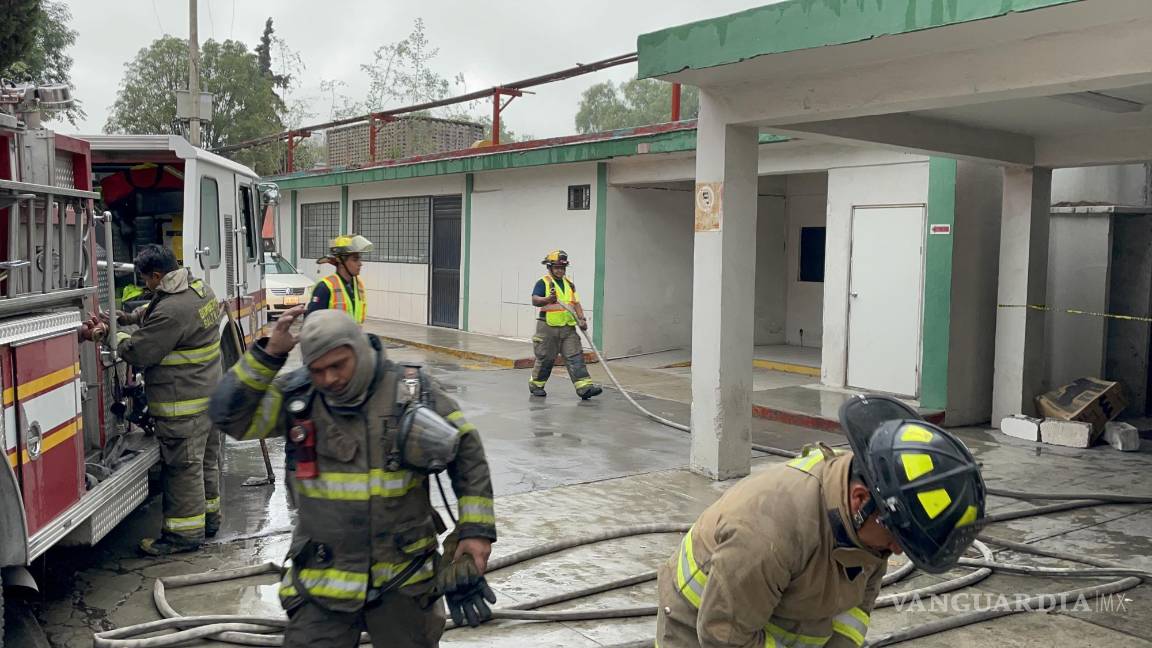 Se incendian bodegas de la Secretaría de Salud estatal en Saltillo