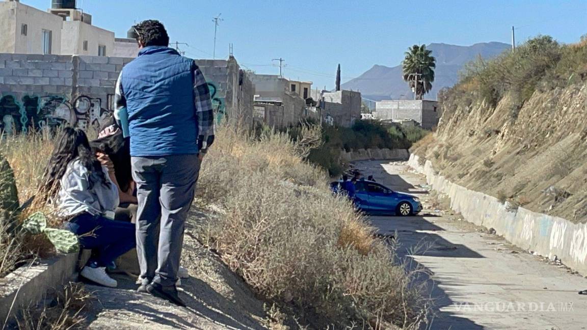 $!El accidente ocurrió cerca de las 10:00 horas, causando gran expectación entre los vecinos de las colonias cercanas.