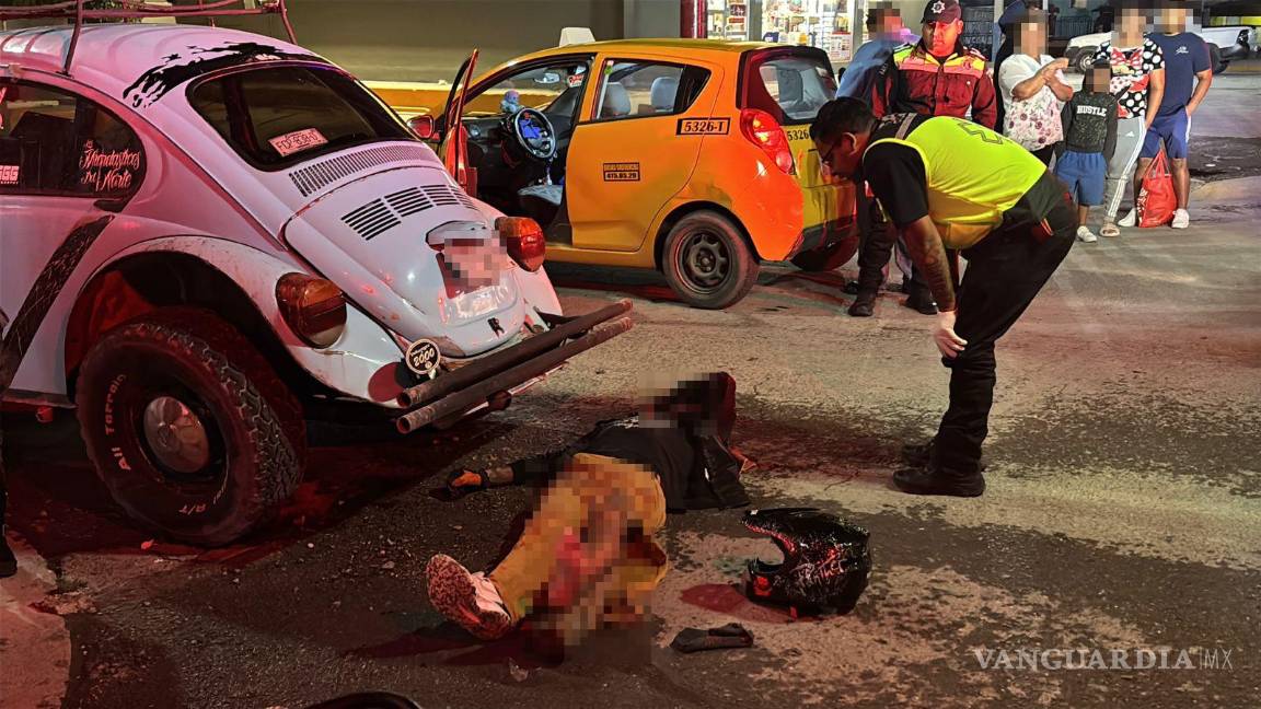 Ignora alto taxista y arrolla a motociclista al oriente de Saltillo