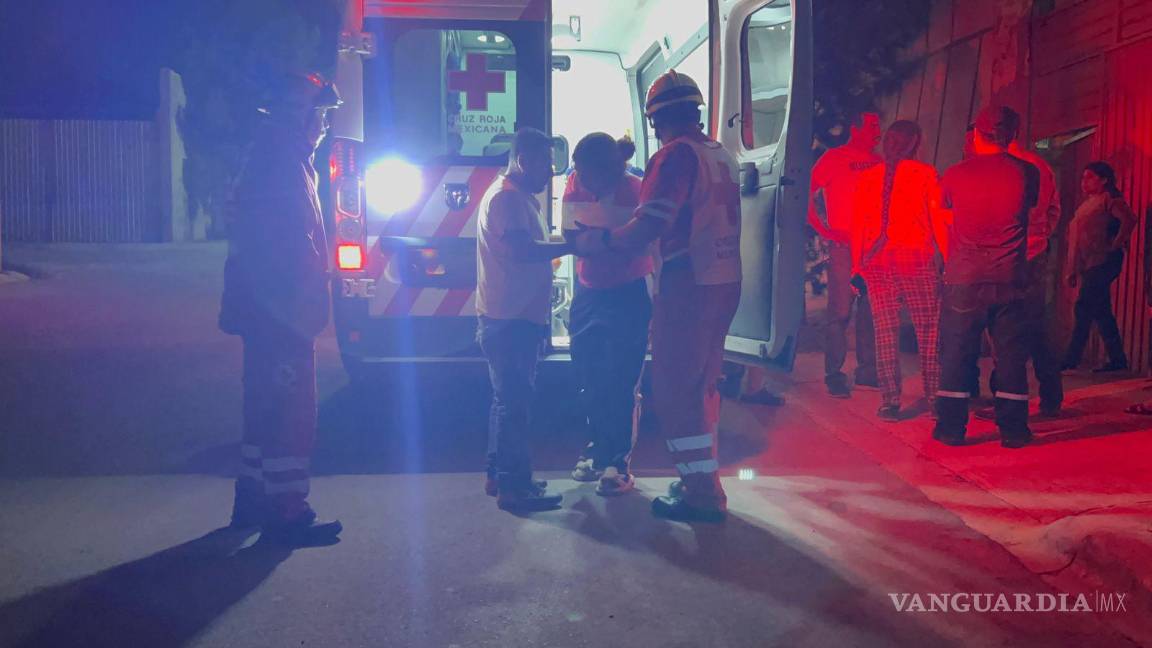 $!La joven fue atendida por la Cruz Roja.